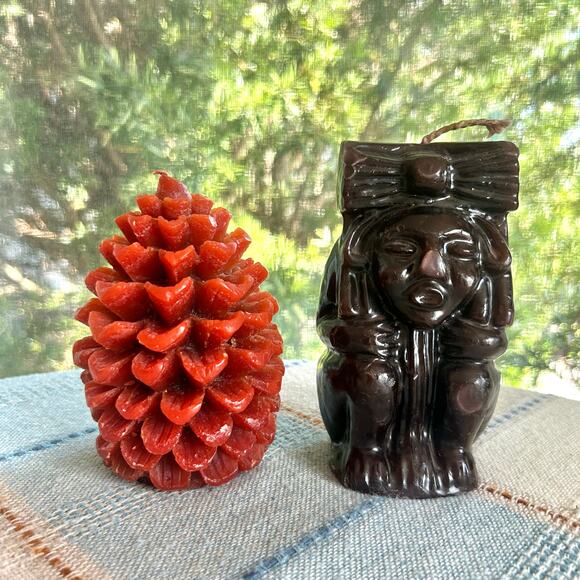 Set of 2 Vintage Novelty Candles Red Pinecone & Brown Tribal Figure Candles - Picture 1 of 15